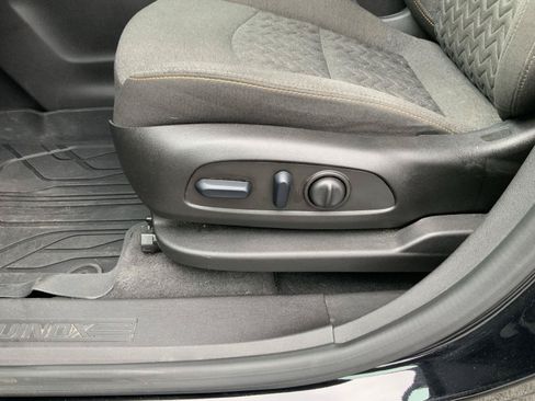 Used 2024 Chevrolet Equinox LT w/ LPO, Floor Liner Package FWD image 24