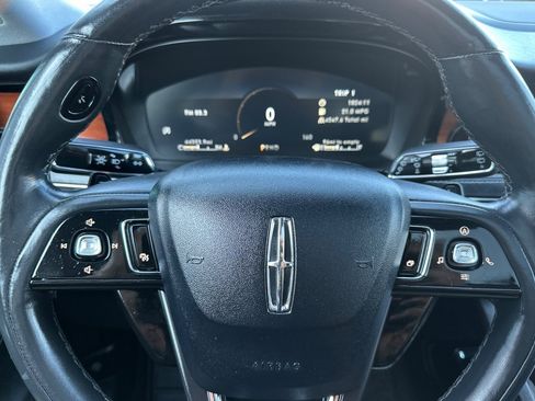 Used 2022 Lincoln Corsair Reserve w/ Equipment Group 201A image 23