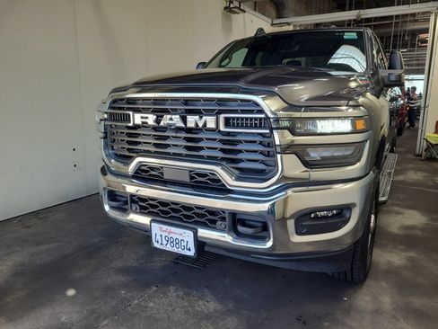 Used 2026 RAM 2500 Big Horn AWD/4WD image 2