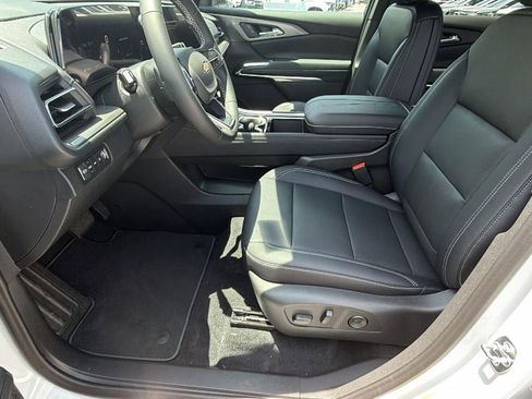 New 2026 Chevrolet Traverse LT w/ Driver Confidence Package AWD/4WD image 13