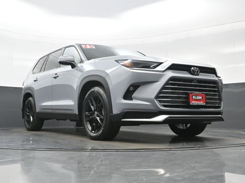 Used 2025 Toyota Grand Highlander AWD Hybrid image 29