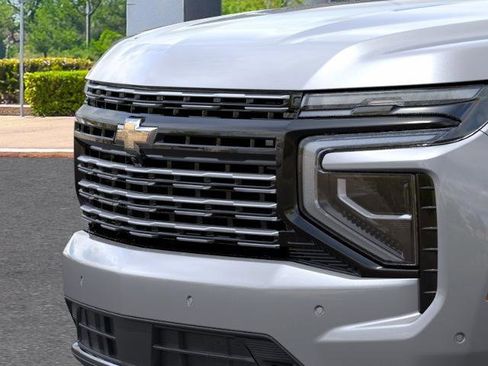 New 2026 Chevrolet Suburban High Country AWD/4WD image 39