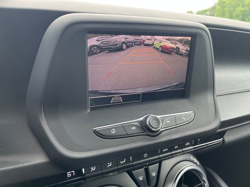 Used 2021 Chevrolet Camaro LT RWD image 16