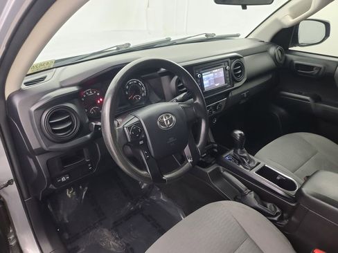 Used 2016 Toyota Tacoma SR image 24
