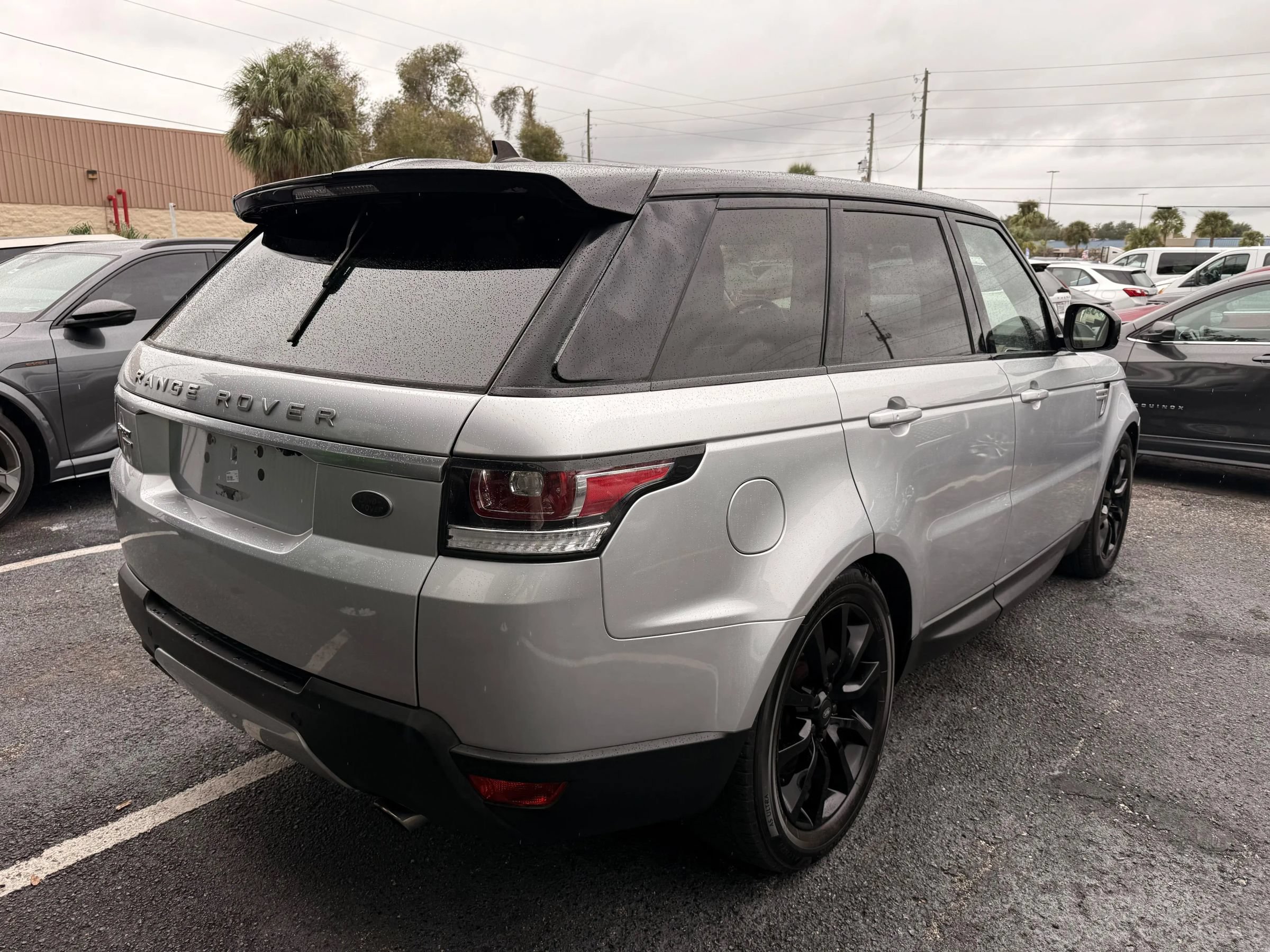 Used 2016 Land Rover Range Rover Sport HSE AWD/4WD image 4