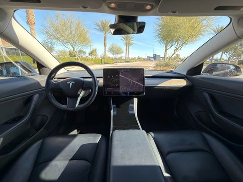 Used 2018 Tesla Model 3 Mid Range image 23