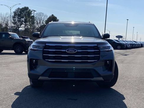 New 2026 Ford Explorer Active w/ Active Comfort Package AWD/4WD image 8