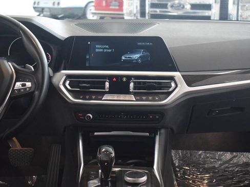 Used 2019 BMW 330i Sedan w/ Driving Assistance Package RWD image 43