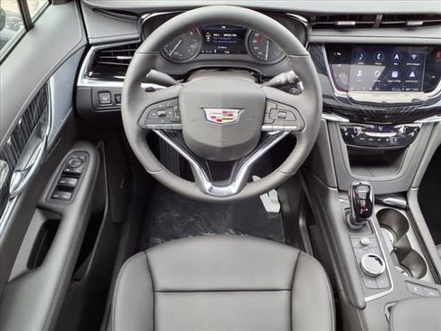New 2025 Cadillac XT6 Premium Luxury w/ Technology Package image 9