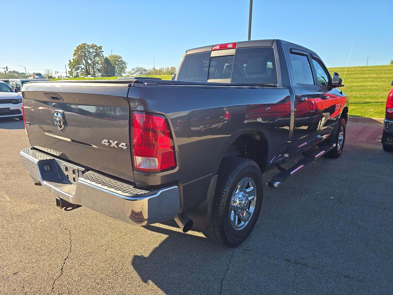 Used 2017 RAM 2500 SLT AWD/4WD image 4