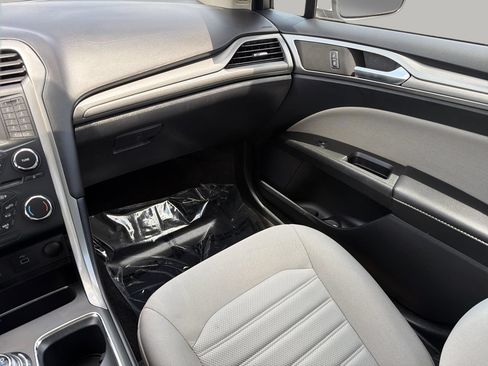 Used 2018 Ford Fusion S FWD image 14