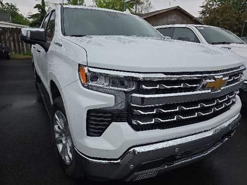 Used 2025 Chevrolet Silverado 1500 LTZ w/ Technology Package AWD/4WD image 20