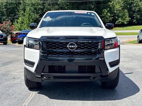 Certified 2026 Nissan Frontier SV RWD image 8