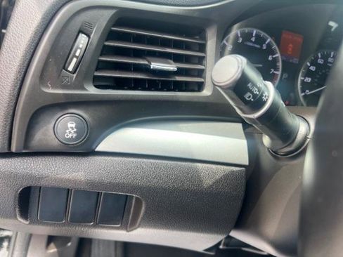 Used 2016 Acura ILX FWD image 29