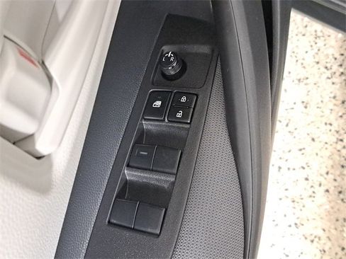 Used 2025 Toyota Corolla LE w/ Convenience Package image 22