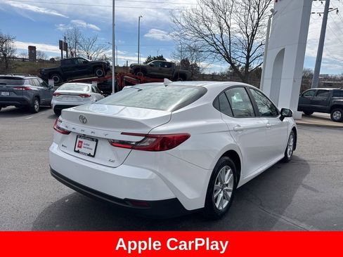 Used 2025 Toyota Camry LE image 7