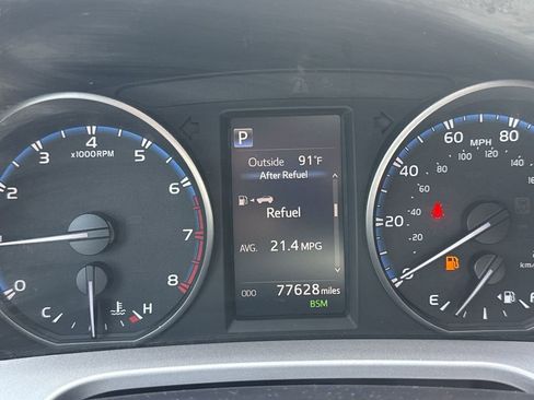 Used 2018 Toyota RAV4 XLE w/ Plus Extra Value Package AWD/4WD image 10