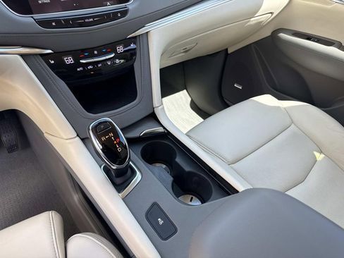 Used 2017 Cadillac XT5 Luxury w/ Driver Awareness Package image 25