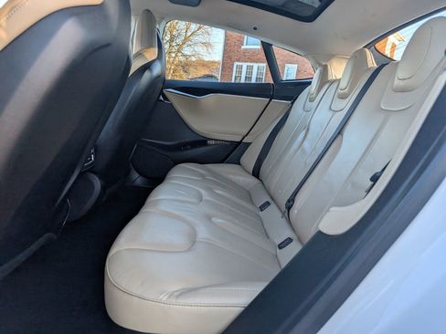 Used 2013 Tesla Model S image 33