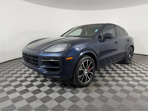 Used 2024 Porsche Cayenne S image 7
