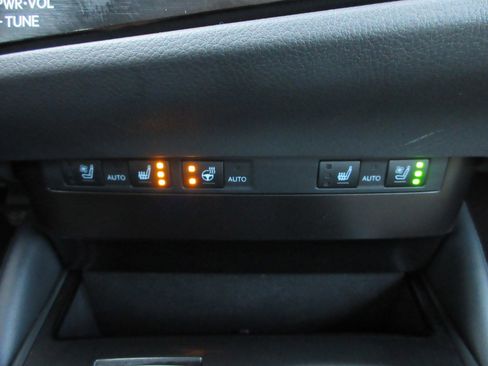 Used 2025 Lexus ES 300h w/ Premium Package image 46