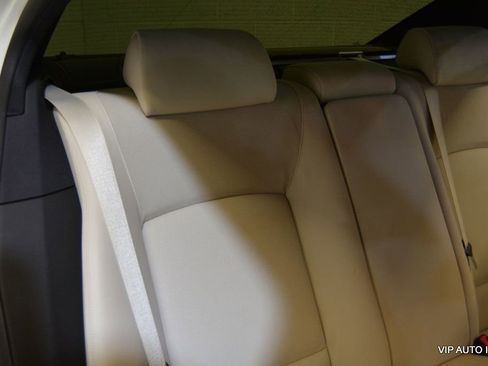 Used 2014 BMW 740i image 24