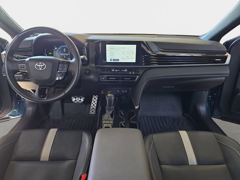Used 2025 Toyota Camry SE w/ Convenience Package AWD/4WD image 10