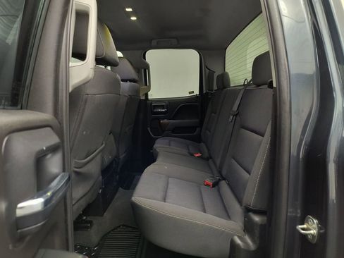 Used 2019 GMC Sierra 1500 SLE w/ SLE Value Package image 12