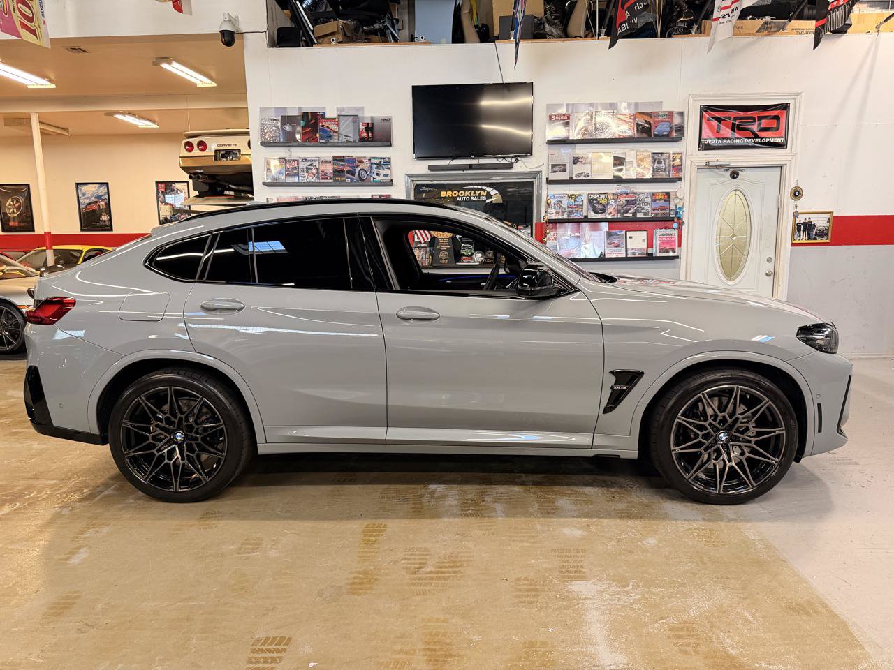 Used 2025 BMW X4 M w/ Competition Package AWD/4WD image 4