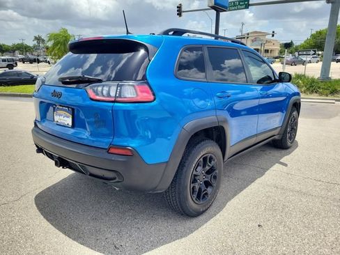 Used 2022 Jeep Cherokee Latitude w/ Sun & Sound Group AWD/4WD image 4