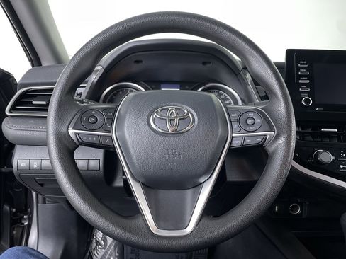 Used 2021 Toyota Camry LE image 14
