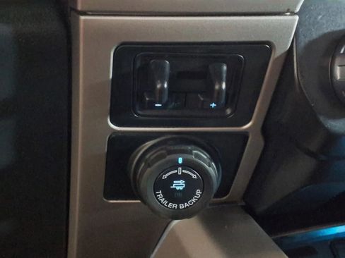 Used 2022 Ford F450 Lariat AWD/4WD image 22