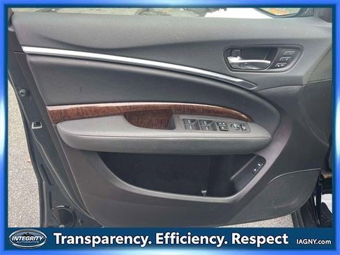 Used 2018 Acura MDX SH-AWD image 16