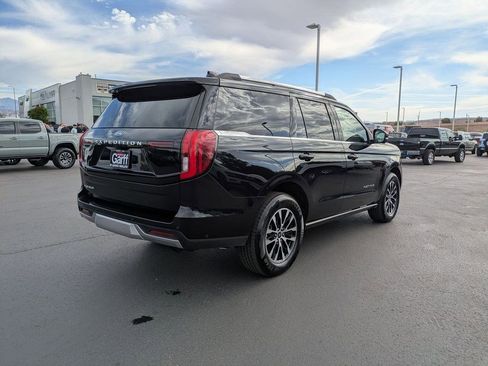 Used 2025 Ford Expedition Platinum AWD/4WD image 4
