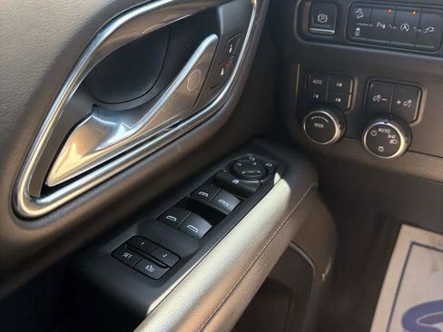 Used 2021 Chevrolet Suburban Z71 w/ Rear Media and Nav Package AWD/4WD image 21