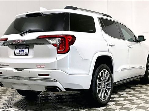 Used 2021 GMC Acadia Denali w/ Denali Technology Package image 12