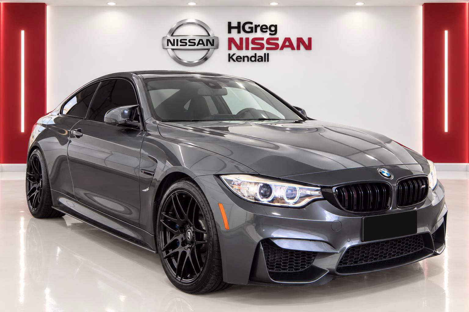 Used 2016 BMW M4 Coupe RWD image 3