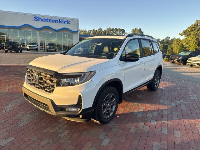 Used 2024 Honda Passport TrailSport image 1