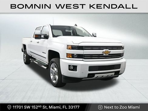 Used 2018 Chevrolet Silverado 2500 LT w/ Custom Sport Edition image 7