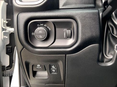 Used 2022 RAM 1500 Big Horn AWD/4WD image 33