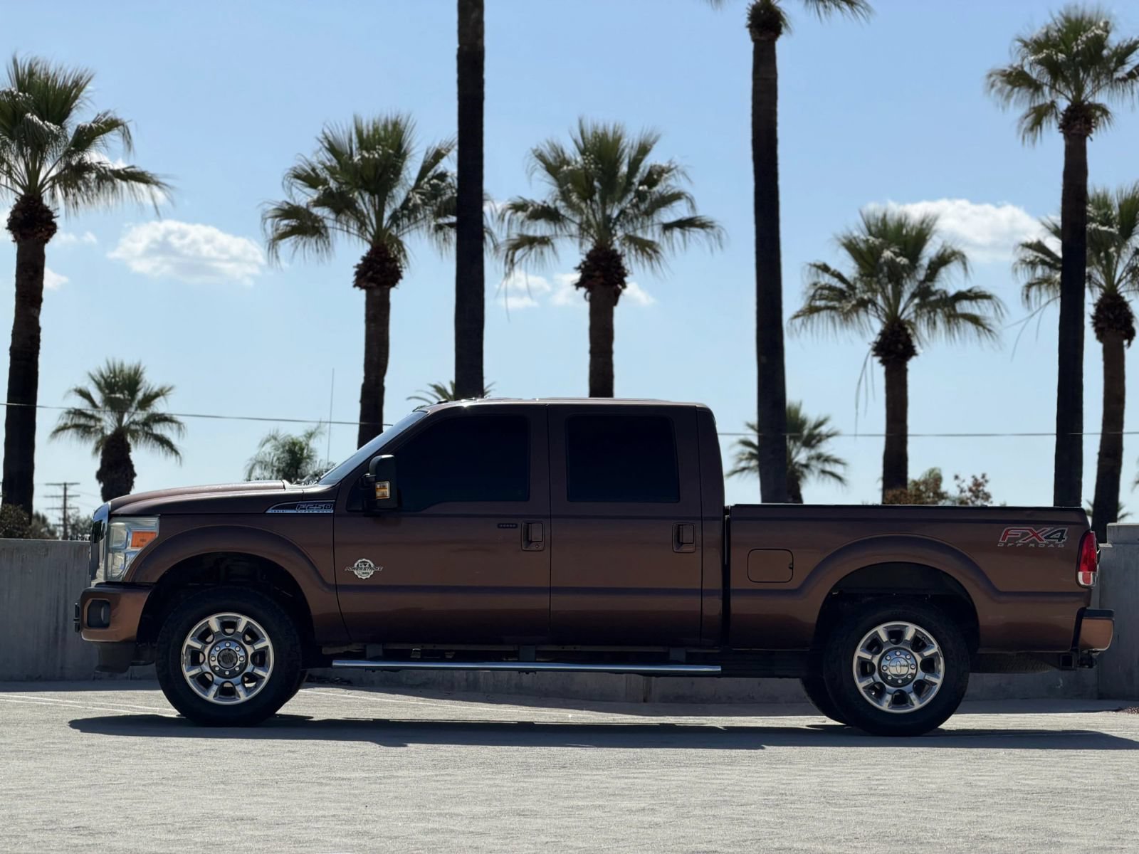Used 2012 Ford F250 Lariat w/ Lariat Interior Pkg AWD/4WD image 5