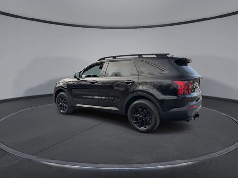 Used 2022 Kia Sorento S w/ Panoramic Sunroof Package AWD/4WD image 6