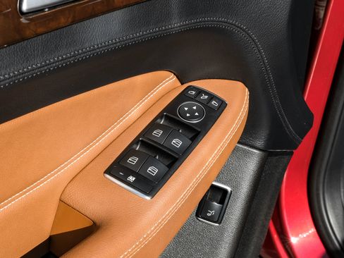 Used 2017 Mercedes-Benz GLE 400 4MATIC image 39