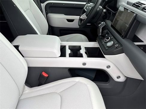 New 2025 Land Rover Defender 110 S image 8