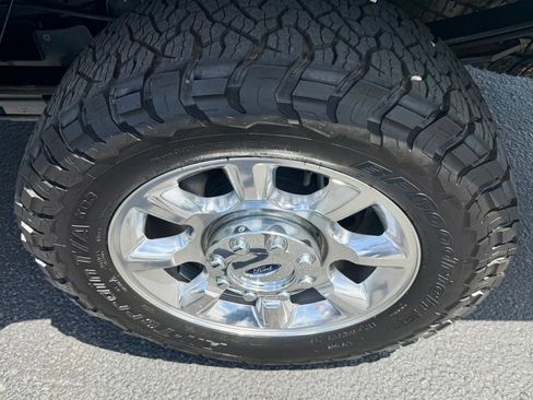 Used 2014 Ford F250 Lariat w/ Lariat Ultimate Package AWD/4WD image 20
