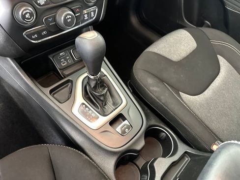 Used 2014 Jeep Cherokee Latitude image 20