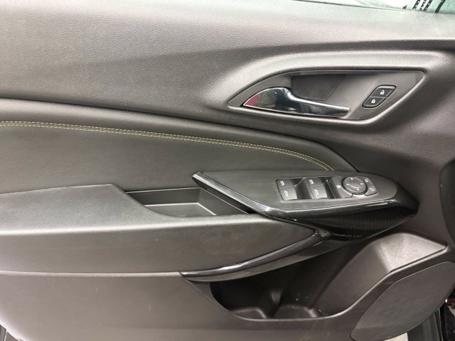 Used 2025 Chevrolet Trax LT w/ Driver Confidence Package FWD image 12