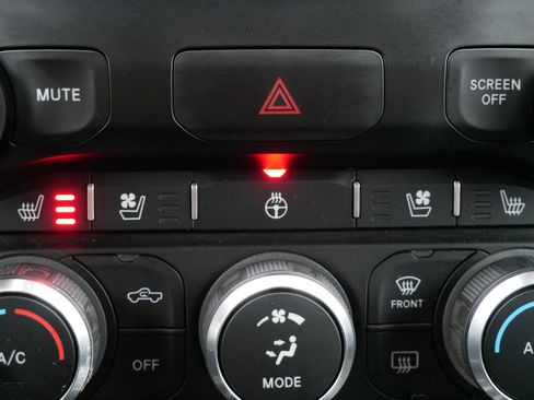 Used 2021 RAM 1500 Laramie image 21