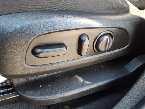 Used 2021 Chevrolet Equinox LT AWD/4WD image 15
