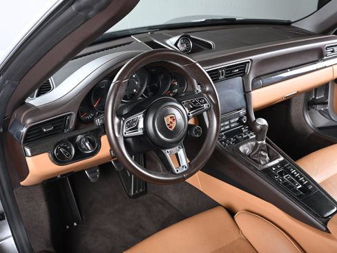 Used 2019 Porsche 911 Targa 4 GTS AWD/4WD image 4